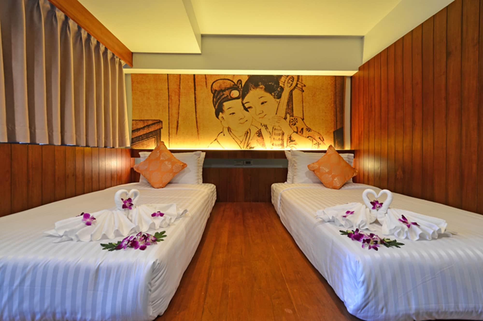 Lap Roi Karon Beachfront By Shanaya Eksteriør bilde