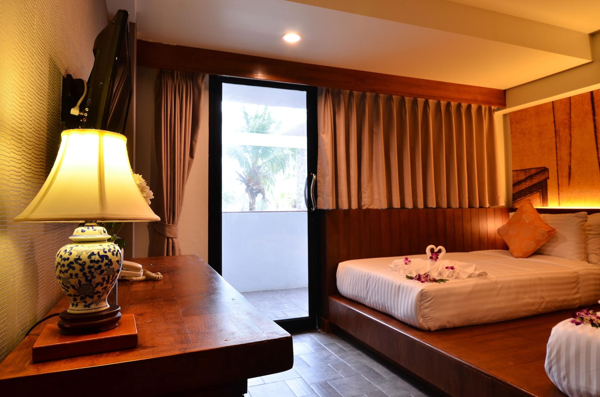 Lap Roi Karon Beachfront By Shanaya Eksteriør bilde
