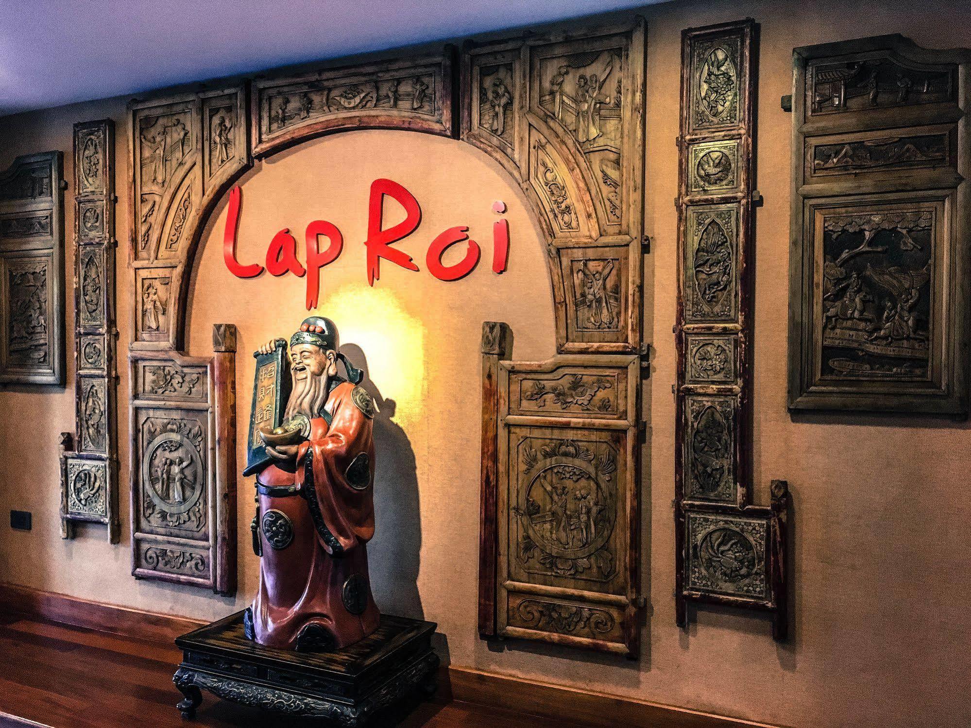 Lap Roi Karon Beachfront By Shanaya Eksteriør bilde